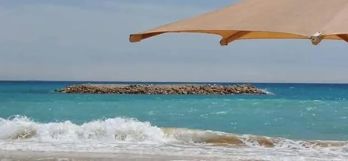 Alpesi faház ثلاث غرف مكيف ومجهز بالكامل Ataqah